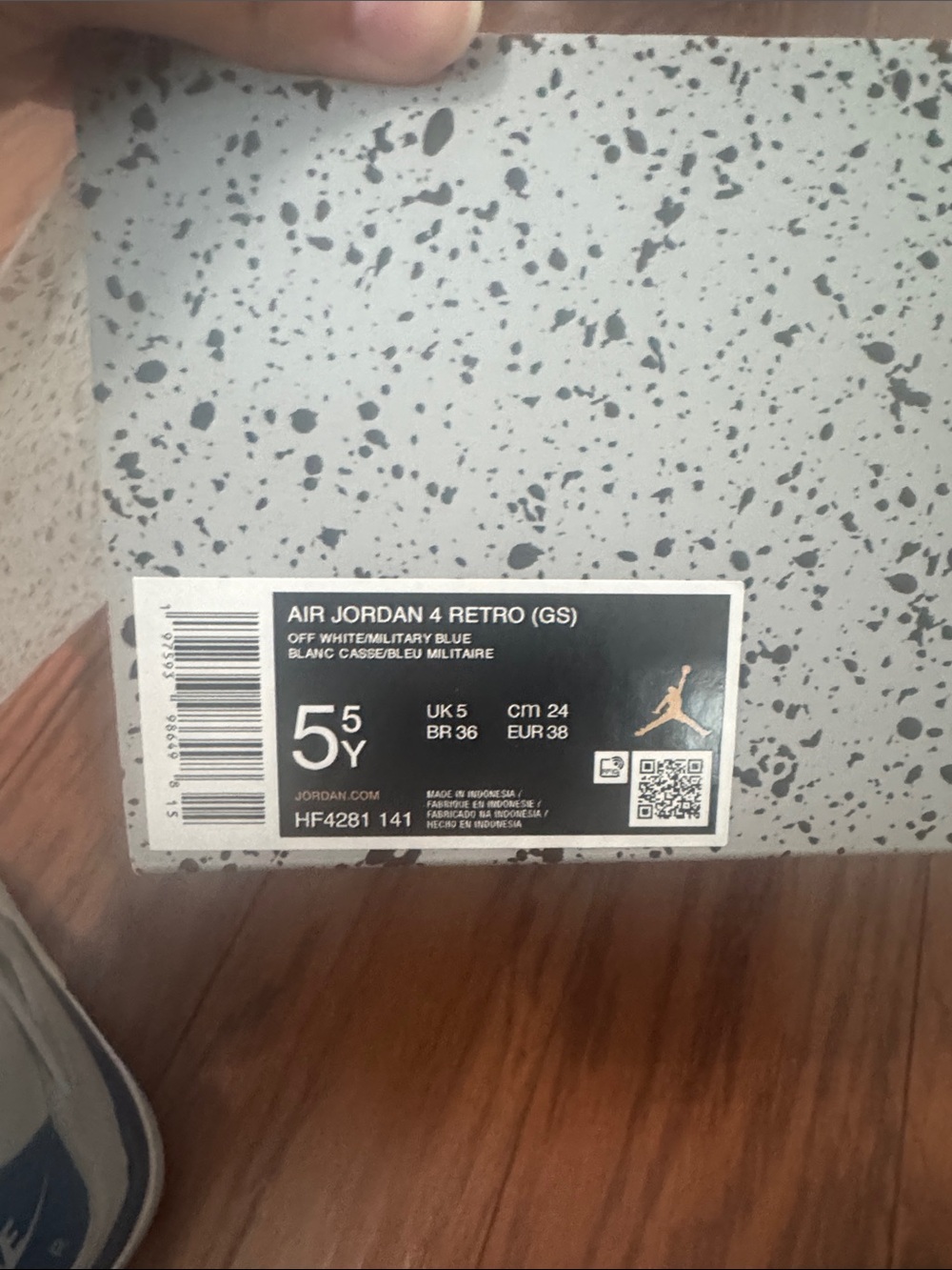 Air Jordan 4 White and Blue Retro Basketball Sneakers - Picture 8 of 11